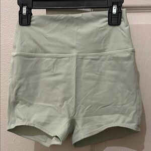 Buffbunny Women's High-Waisted Shorts - Light Green/ Mojave Mint